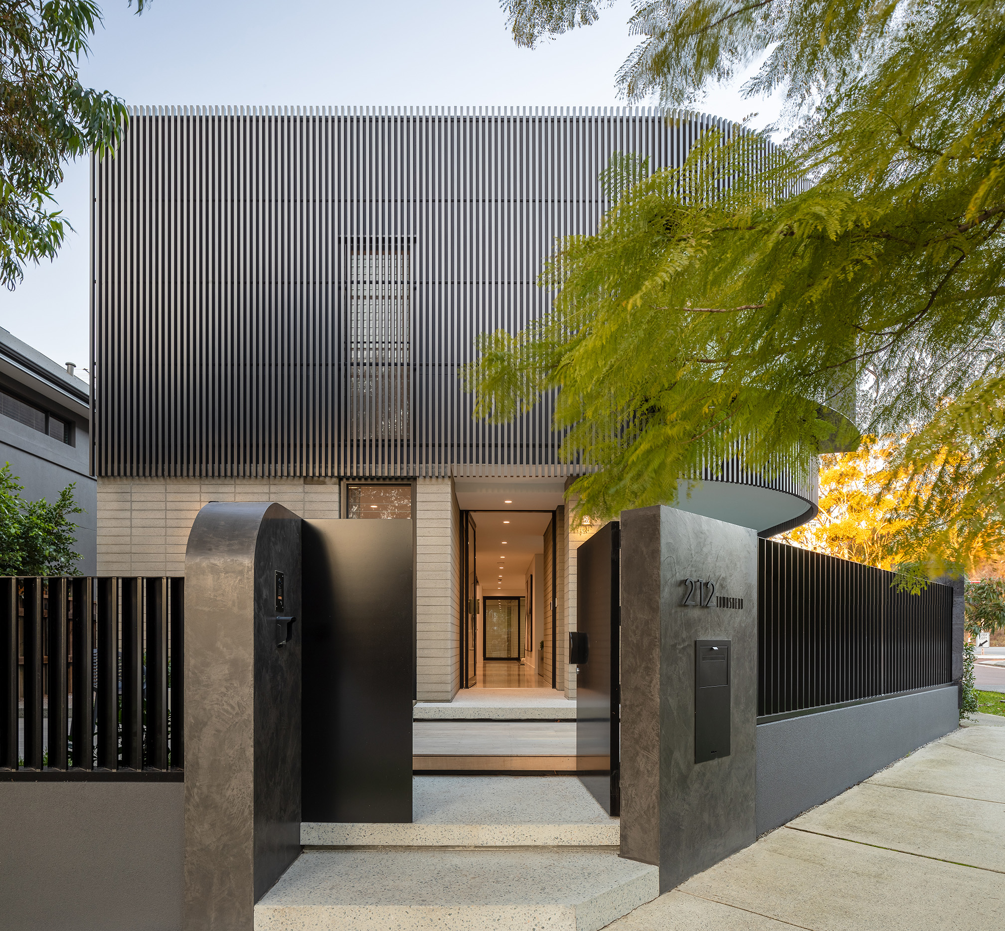 TRANSFORMWA_TOWNSHEND_158